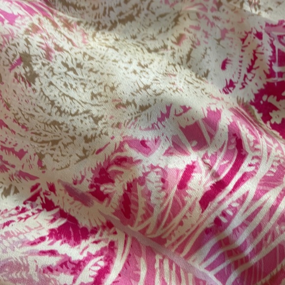 Gorgeous lined dress with feather inspired fabric - Picture 7 of 7